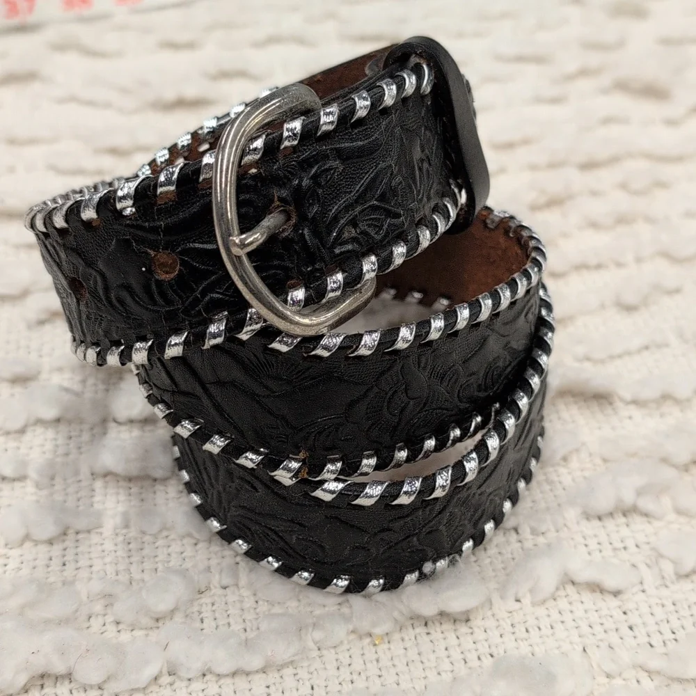 Vintage Western Black Leather Buckstitch Silver Longhorn Embossed Tooled Belt